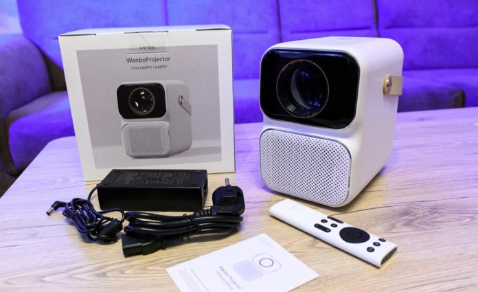 Bring home this cheap projector! Forget cinema houses too